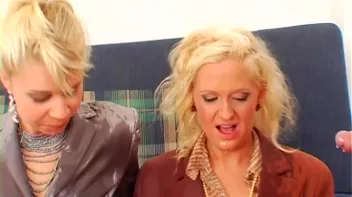 Watch 'Em Spread Their Piss Flaps and Let Loose! Screencap 88 on sinx.preview.netperv.com