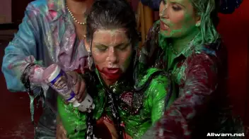 Smoothie Shop WAM Catfight Screencap 65 on sinx.preview.netperv.com