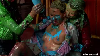 Smoothie Shop WAM Catfight Screencap 75 on sinx.preview.netperv.com