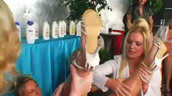 Cream Girls Part 1 Screencap 41 on sinx.preview.netperv.com