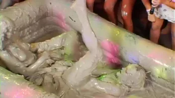 Slopping Around In The Mud Screencap 88 on sinx.preview.netperv.com