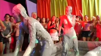 Slopping Around In The Mud Screencap 100 on sinx.preview.netperv.com