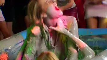 Slopping Around In The Mud Screencap 19 on sinx.preview.netperv.com