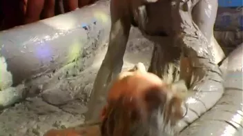 Slopping Around In The Mud Screencap 22 on sinx.preview.netperv.com