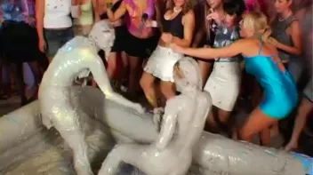 Slopping Around In The Mud Screencap 42 on sinx.preview.netperv.com