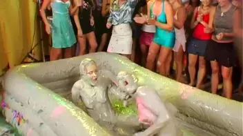 Slopping Around In The Mud Screencap 65 on sinx.preview.netperv.com