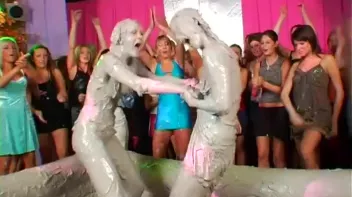 Slopping Around In The Mud Screencap 67 on sinx.preview.netperv.com