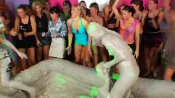 Slopping Around In The Mud Screencap 73 on sinx.preview.netperv.com