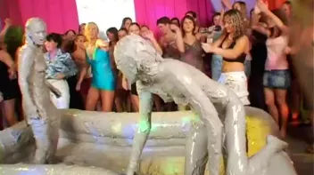 Slopping Around In The Mud Screencap 75 on sinx.preview.netperv.com