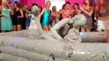 Slopping Around In The Mud Screencap 76 on sinx.preview.netperv.com