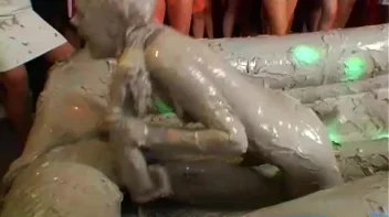 Slopping Around In The Mud Screencap 77 on sinx.preview.netperv.com