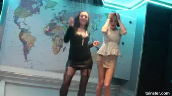 Sweet amateur honeys go wet Screencap 15 on sinx.preview.netperv.com