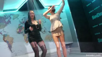 Sweet amateur honeys go wet Screencap 19 on sinx.preview.netperv.com