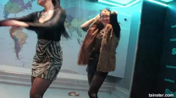 Sweet amateur honeys go wet Screencap 27 on sinx.preview.netperv.com