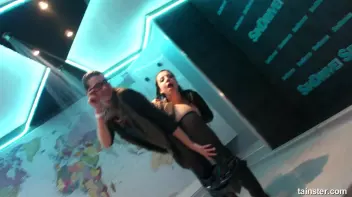 Sweet amateur honeys go wet Screencap 39 on sinx.preview.netperv.com