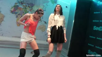 Sweet amateur honeys go wet Screencap 47 on sinx.preview.netperv.com