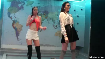 Sweet amateur honeys go wet Screencap 48 on sinx.preview.netperv.com