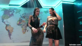 Sweet amateur honeys go wet Screencap 61 on sinx.preview.netperv.com