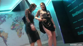 Sweet amateur honeys go wet Screencap 64 on sinx.preview.netperv.com