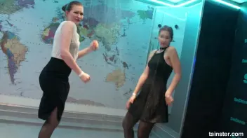 Sweet amateur honeys go wet Screencap 75 on sinx.preview.netperv.com