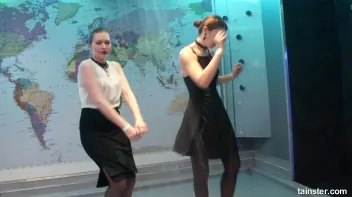 Sweet amateur honeys go wet Screencap 81 on sinx.preview.netperv.com