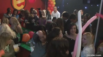 Gash Gamblers Part 1 - Cam 3 Screencap 32 on sinx.preview.netperv.com