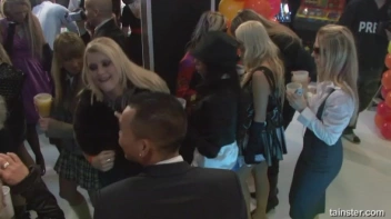 Gash Gamblers Part 1 - Cam 3 Screencap 4 on sinx.preview.netperv.com