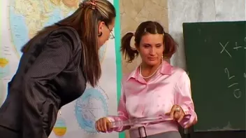 Schoolgirl Screencap 13 on sinx.preview.netperv.com