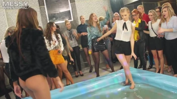 Messy Wrestling: Fuck Your French Braids And Face The Oily Rip And Smackdown! Cutie Vs. Beauty!!! Screencap 6 on sinx.preview.netperv.com