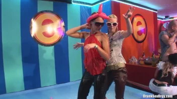 Bikini Beach Balls Part 2 - Cam 4 Screencap 96 on sinx.preview.netperv.com