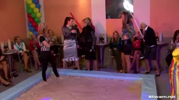 Clowning Around In The Mud Pit Screencap 11 on sinx.preview.netperv.com