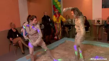 Clowning Around In The Mud Pit Screencap 30 on sinx.preview.netperv.com