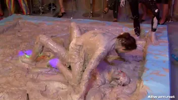 Clowning Around In The Mud Pit Screencap 44 on sinx.preview.netperv.com