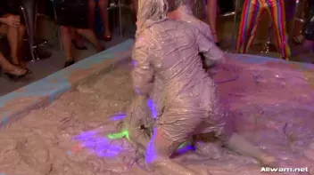 Clowning Around In The Mud Pit Screencap 46 on sinx.preview.netperv.com