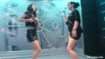 Hotties Workin' That Wetlook! Screencap 34 on sinx.preview.netperv.com