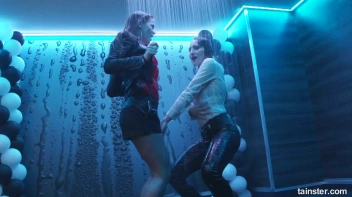 The Wetlook Vibe Is Very Alive! Screencap 71 on sinx.preview.netperv.com