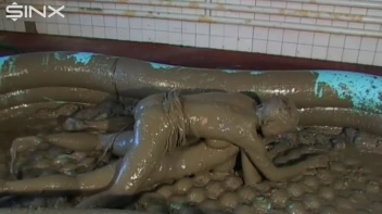 Catfighting Babes Mud Wrestle To Settle! Screencap 53 on sinx.preview.netperv.com