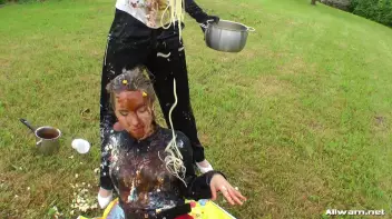 Messing Up A Perfectly Good Picnic Screencap 80 on sinx.preview.netperv.com