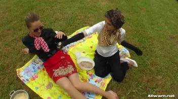 Messing Up A Perfectly Good Picnic Screencap 22 on sinx.preview.netperv.com