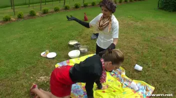 Messing Up A Perfectly Good Picnic Screencap 31 on sinx.preview.netperv.com