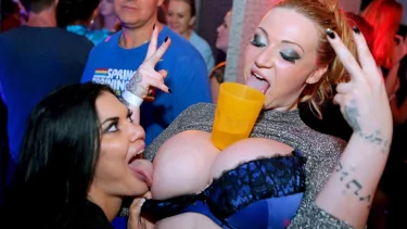 Latest deal - Fanatic Fuckfriends Part 7 - Lesbian Cam