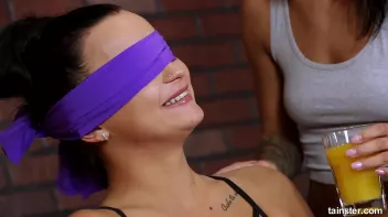 Piss tasting with Lexi and Daphne Screencap 16 on sinx.preview.netperv.com