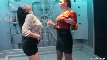 Soaking wet babes shaking their booties Screencap 38 on sinx.preview.netperv.com