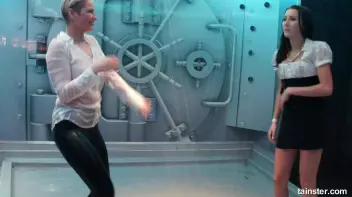 Soaking wet babes shaking their booties Screencap 79 on sinx.preview.netperv.com