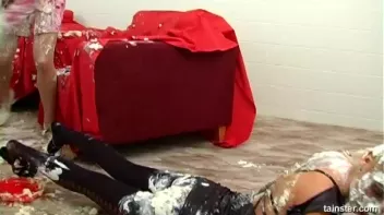 Fancy Chick Food Fight Screencap 49 on sinx.preview.netperv.com