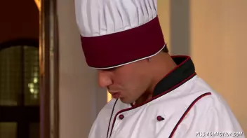 Small Pizza and a Large Glass of Piss, Please! Screencap 15 on sinx.preview.netperv.com