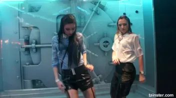 Young and flexible chicks getting wet Screencap 33 on sinx.preview.netperv.com