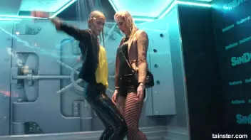 Young and flexible chicks getting wet Screencap 61 on sinx.preview.netperv.com