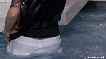 Bitchy Bride To Be In Wetlook Catfight Screencap 84 on sinx.preview.netperv.com