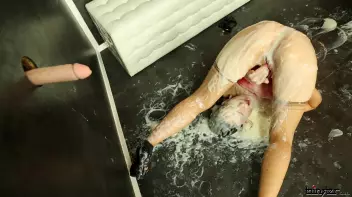 Ass Up, Shower Down Screencap 87 on sinx.preview.netperv.com